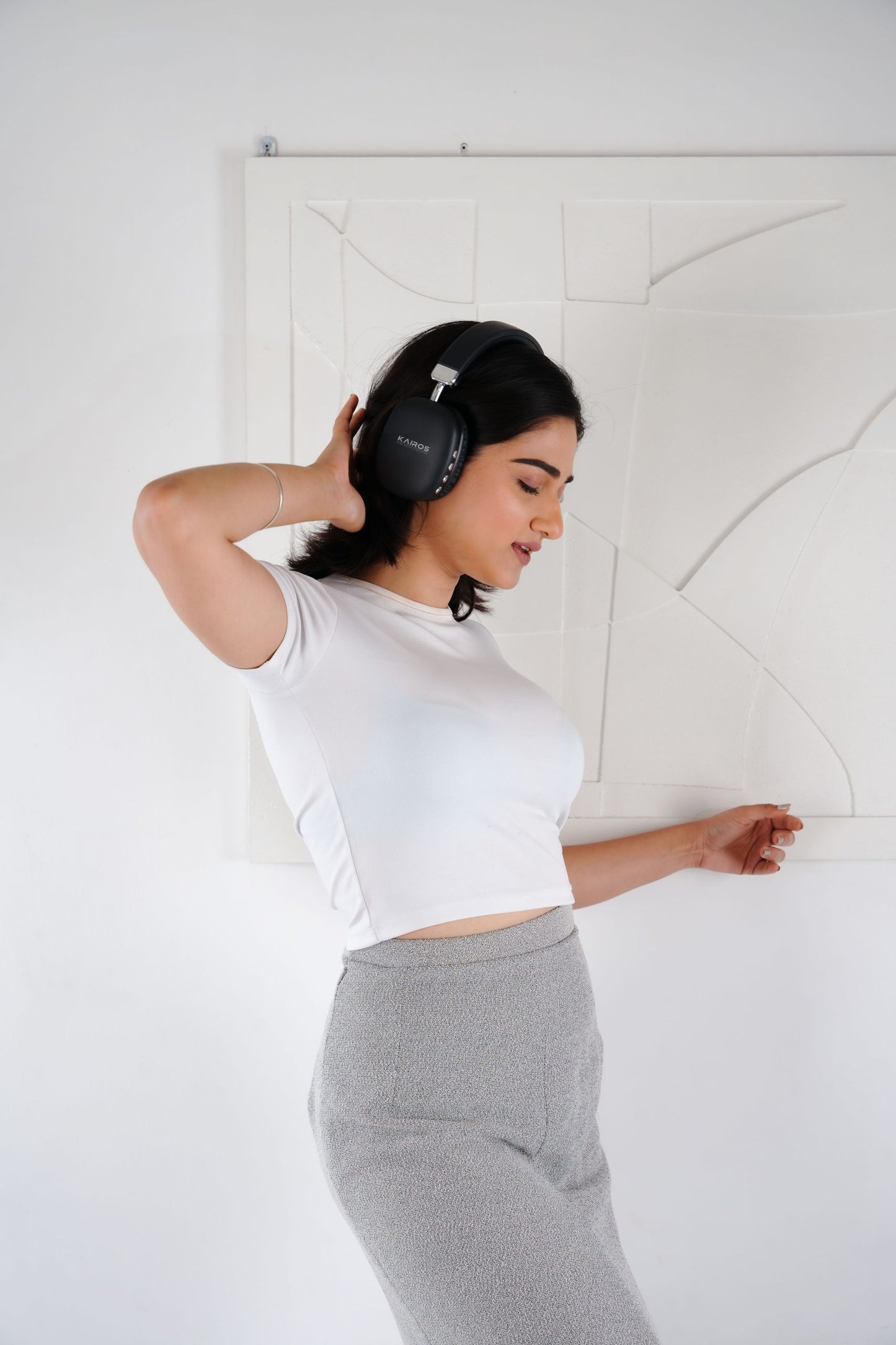 KAIROS Infinity Tune – Bluetooth Headphone ( Playback 70Hrs)