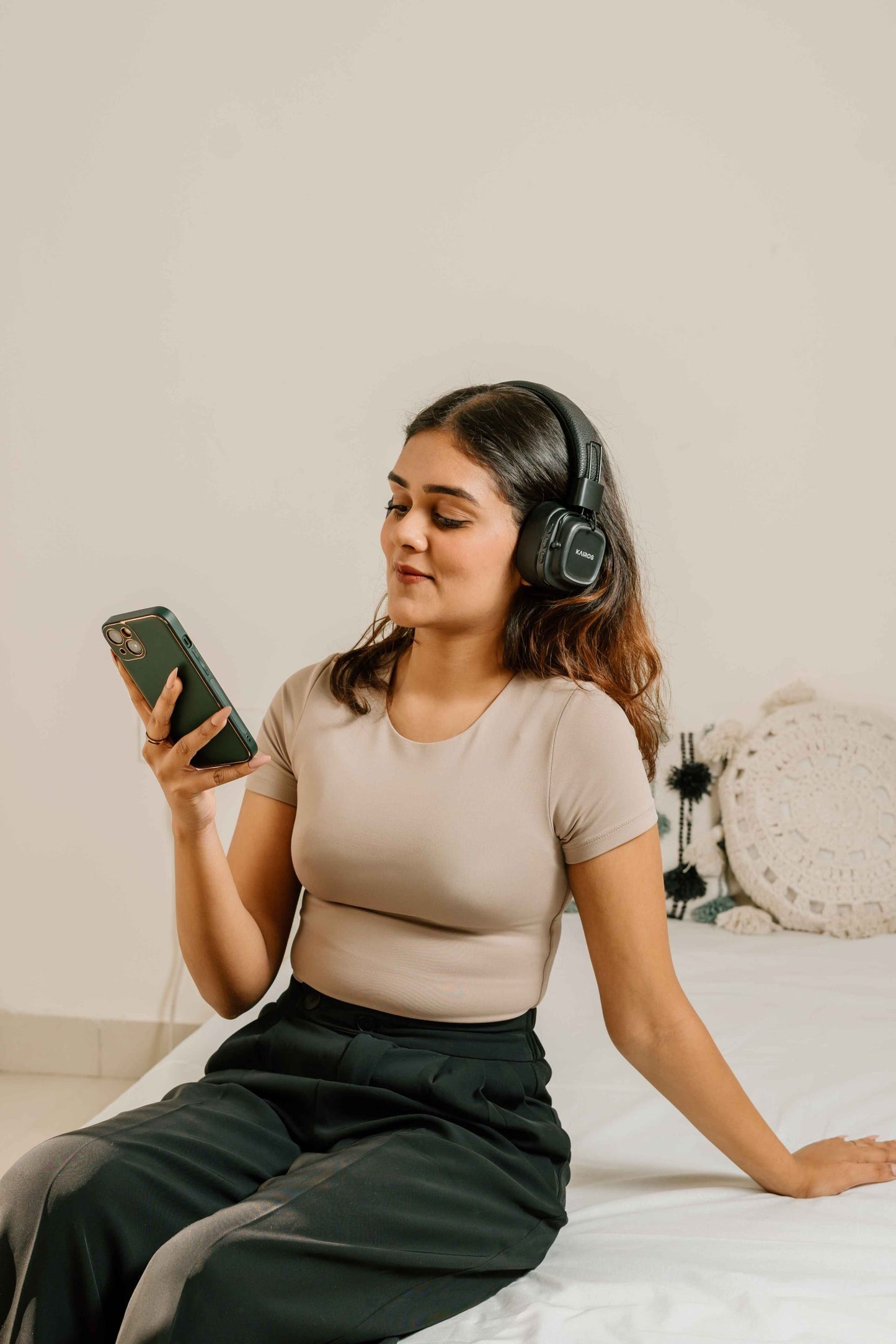 KAIROS Ear Buddy Pro Bluetooth Headphone (Playback 80hrs)