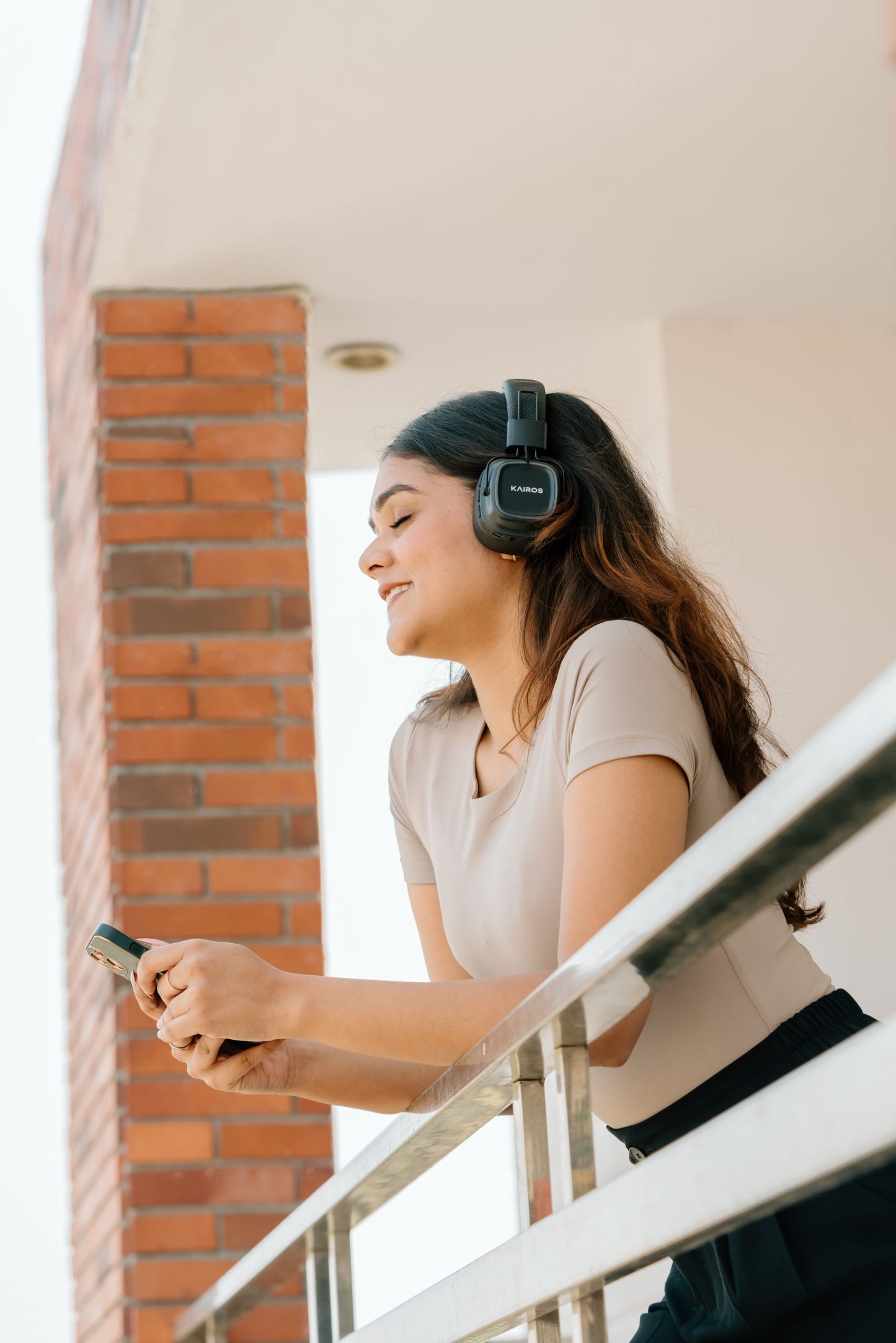 KAIROS Ear Buddy Pro Bluetooth Headphone (Playback 80hrs)