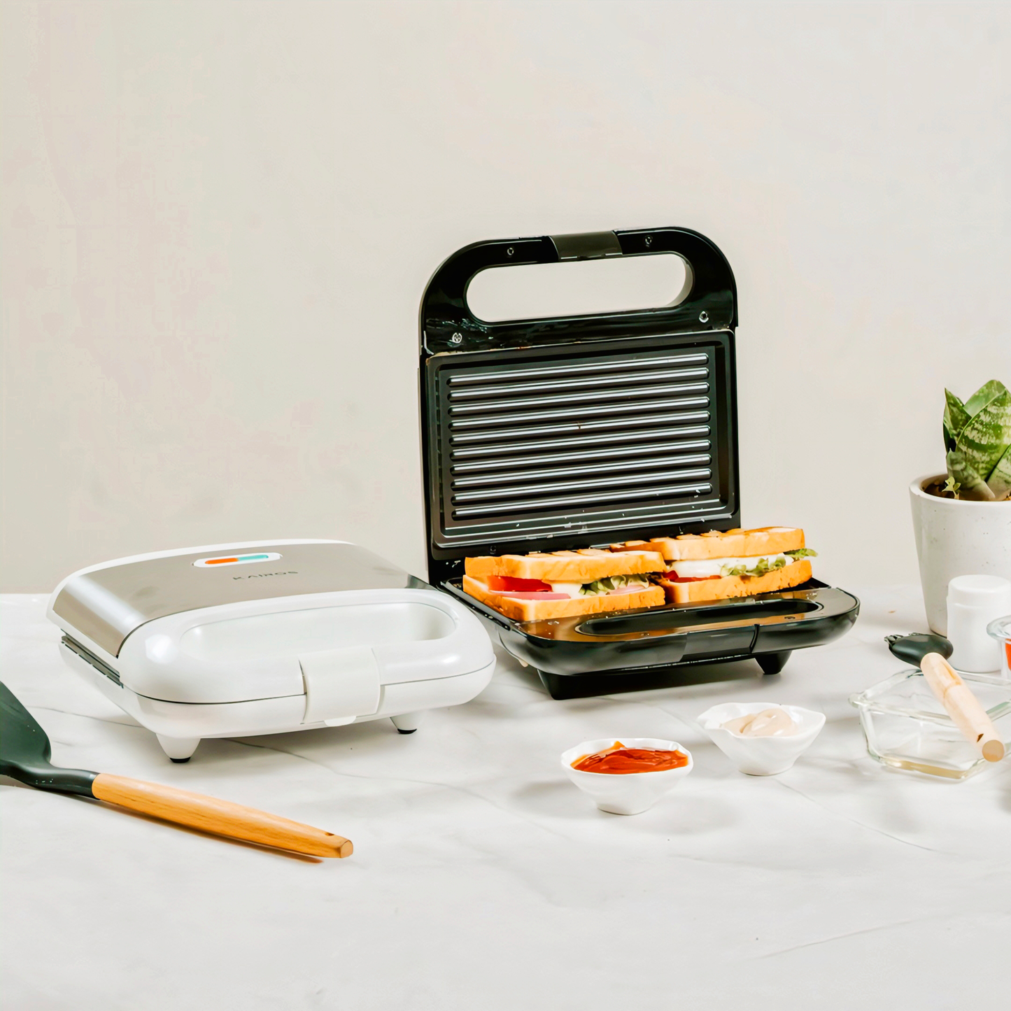 KAIROS 700W Sandwich Grill Master | The Best Compact, Portable griller for your Homes| Best for Grilling, Sandwiches & Toasts