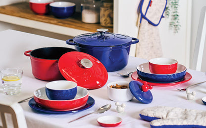 Meyer Disney Bon Voyage Enameled Red Cast Iron Casserole with Lid (20cm,2.5L)