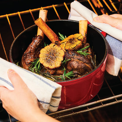 Meyer Disney Bon Voyage Enameled Red Cast Iron Casserole with Lid (20cm,2.5L)