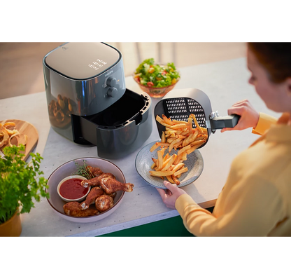 PHILIPS 3000 Series 4.1L Airfryer L | Rapid Air Technology, Heat-Resistant (HD9200/60)
