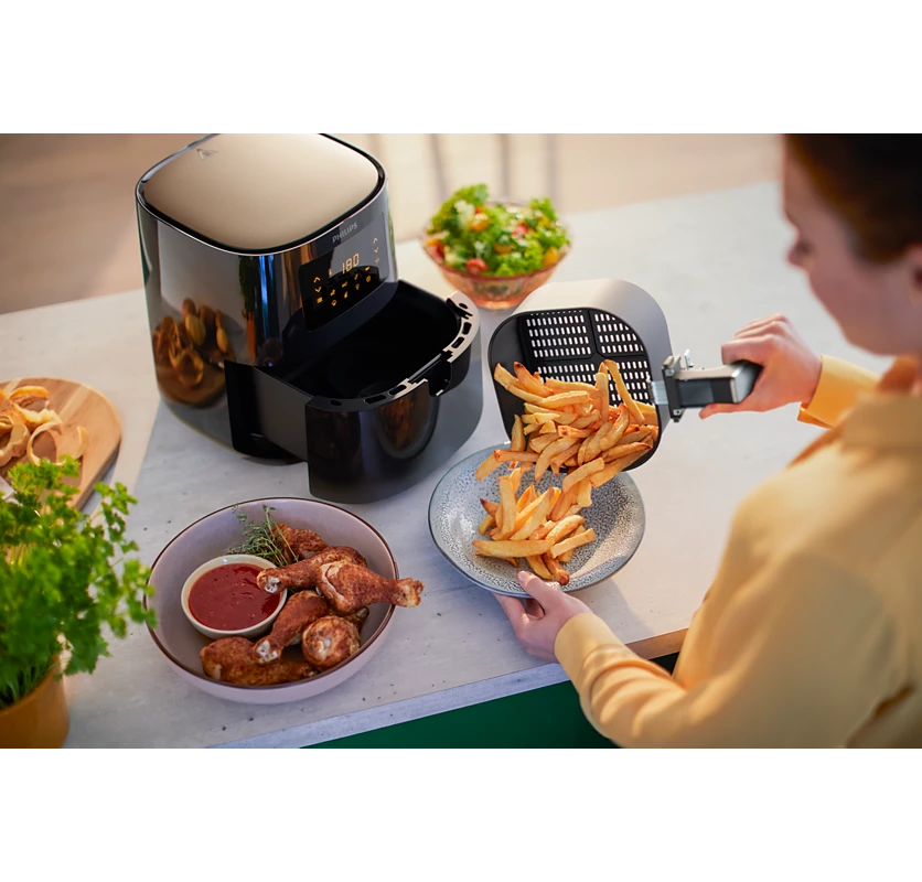 PHILIPS 3000 Series Airfryer L | Rapid Air Technology, Compact 4.1L Airfryer (HD9252/70)