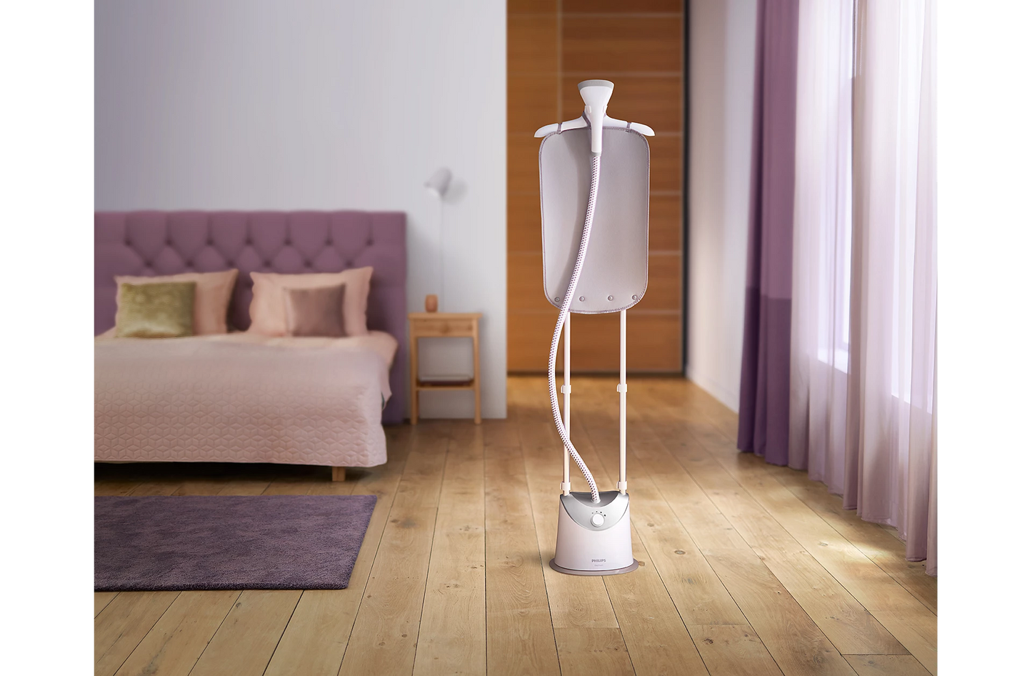 PHILIPS Easy Touch Stand Steamer (GC487/89)